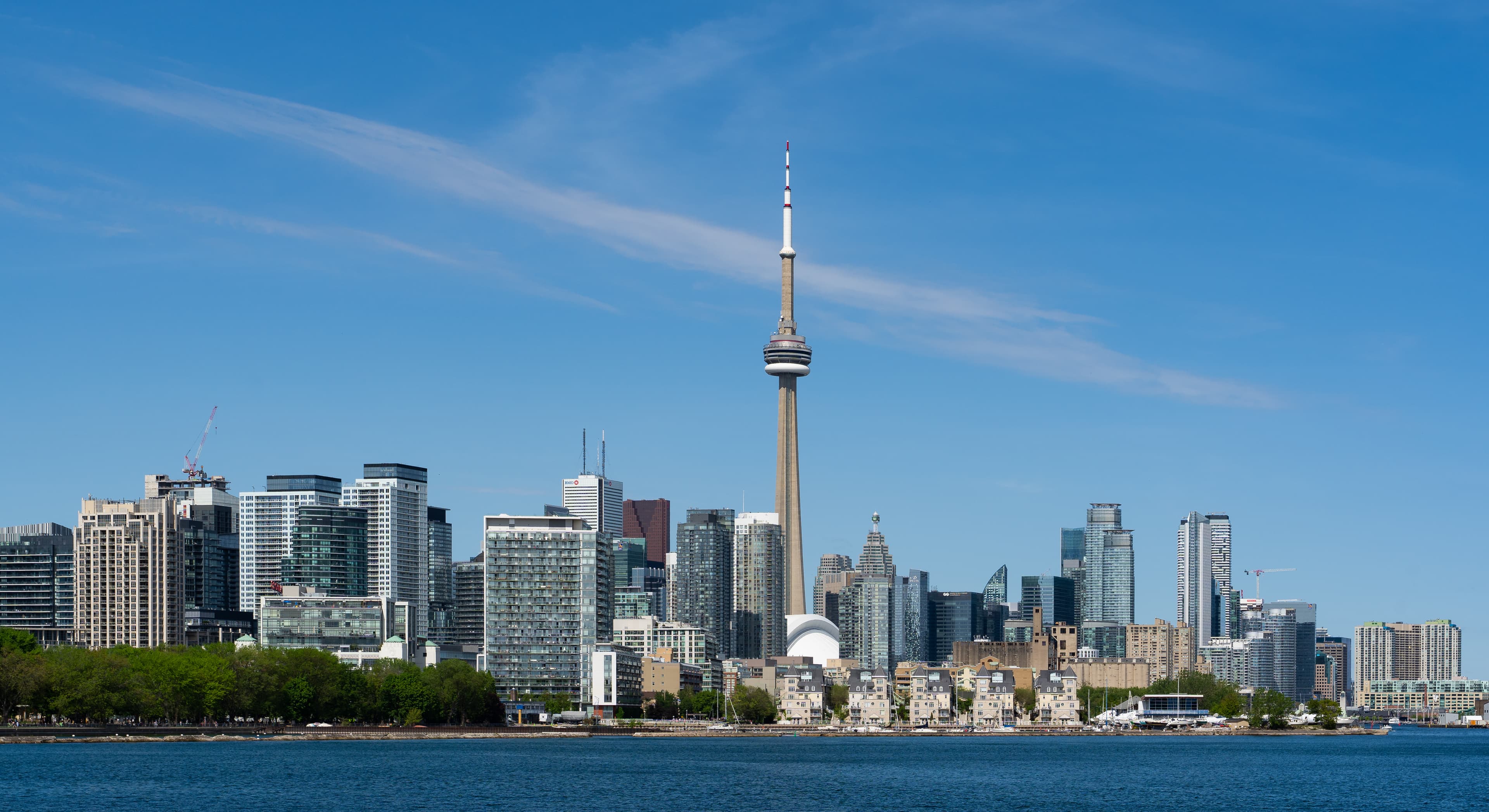 Park, Sleep & Fly at Toronto Pearson (YYZ): Hotels, Parking and How to Save (2026)