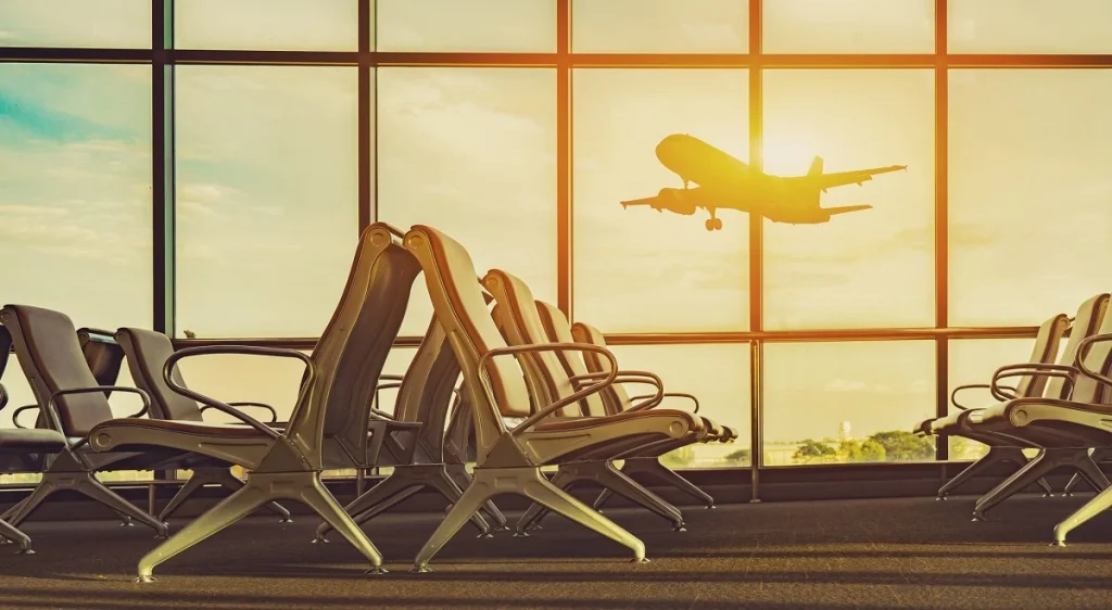 Flights from and to Toronto Airport