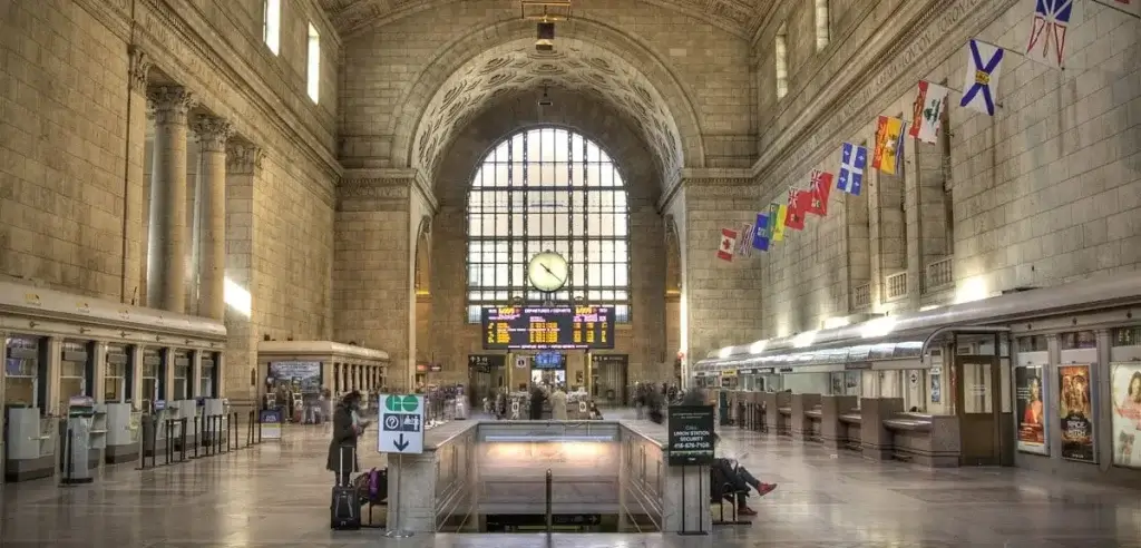 How to Get from Toronto Airport to Union Station